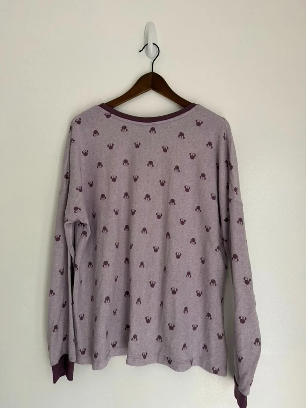 Disney Minnie Mouse 2-Piece Lounge Set Pajama Set Size L - Picture 3 of 10
